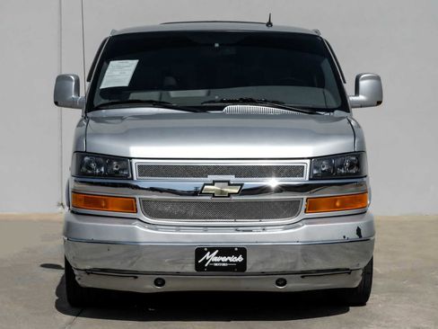 Used 2011 Chevrolet Express 1500 image 6
