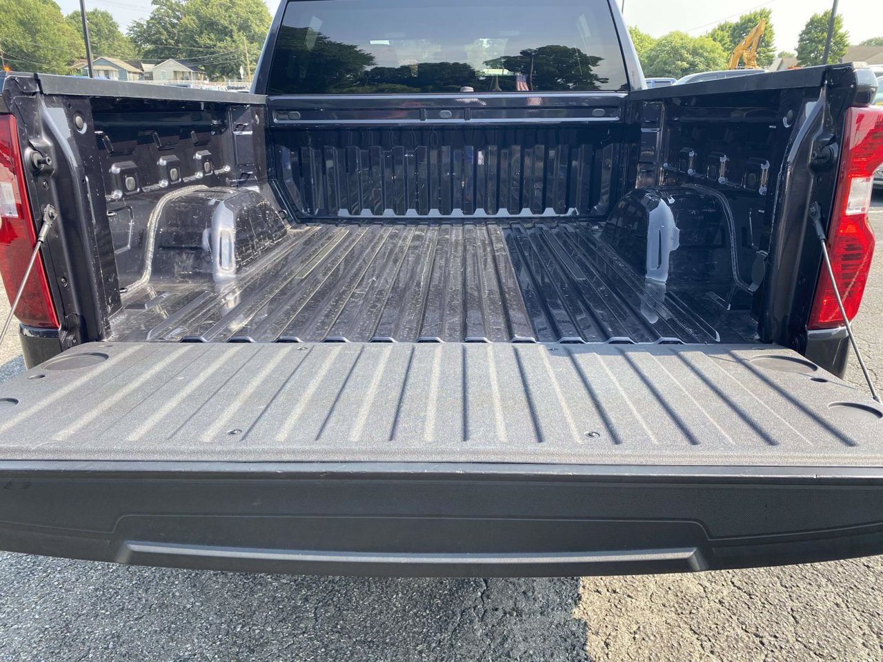 Used 2023 Chevrolet Silverado 1500 Custom Trail Boss AWD/4WD image 8