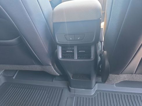 New 2026 Chevrolet Equinox ACTIV w/ Convenience Package III AWD/4WD image 22
