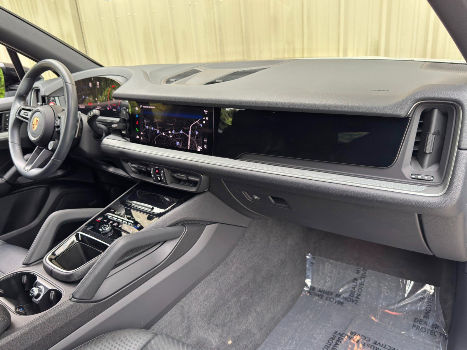 Used 2024 Porsche Cayenne AWD/4WD image 15