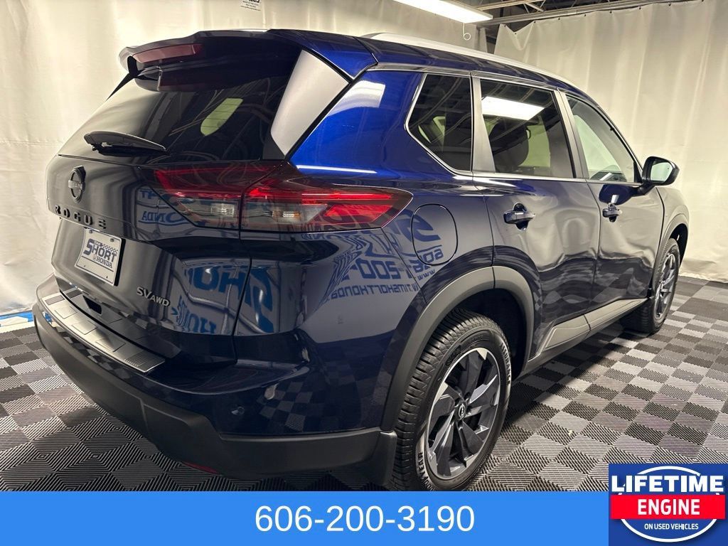 Used 2024 Nissan Rogue SV w/ SV Premium Package AWD/4WD image 8
