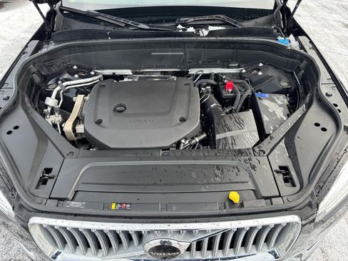 Used 2024 Volvo XC90 B6 Plus image 26