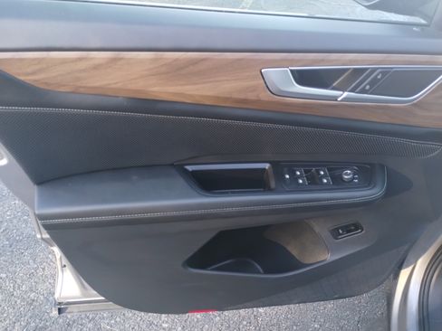 Used 2024 Volkswagen Atlas SE image 10