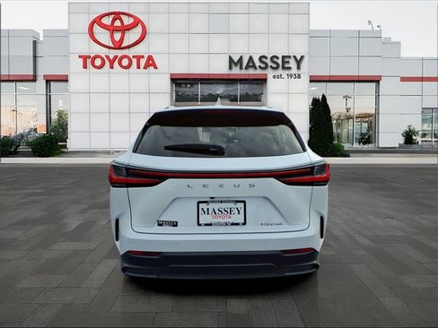 Used 2024 Lexus NX 250 FWD w/ Premium Package image 23