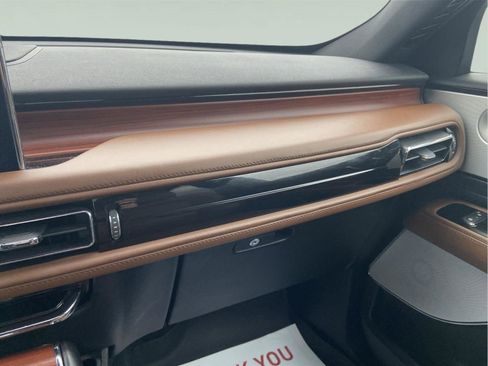 Used 2023 Lincoln Aviator Reserve w/ Equipment Group 201A AWD/4WD image 29