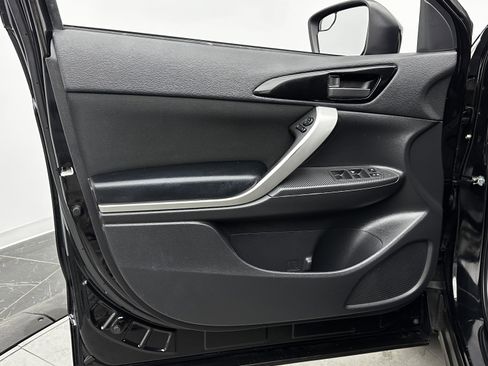 Used 2023 Mitsubishi Eclipse Cross ES image 10