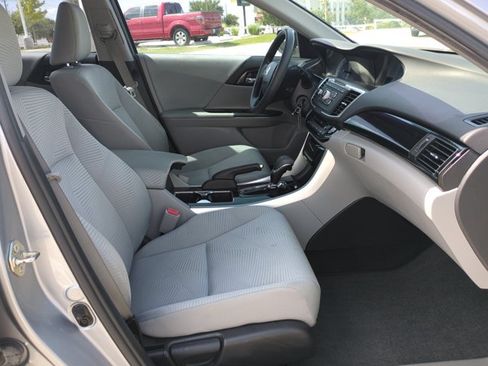 Used 2016 Honda Accord LX image 20