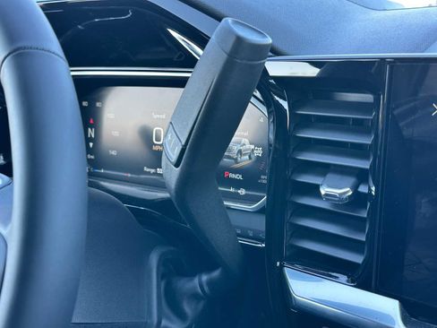 New 2026 GMC Sierra 1500 Elevation image 35