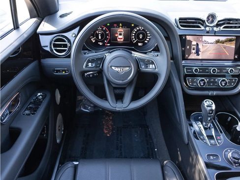 Certified 2024 Bentley Bentayga Extended Wheelbase image 61