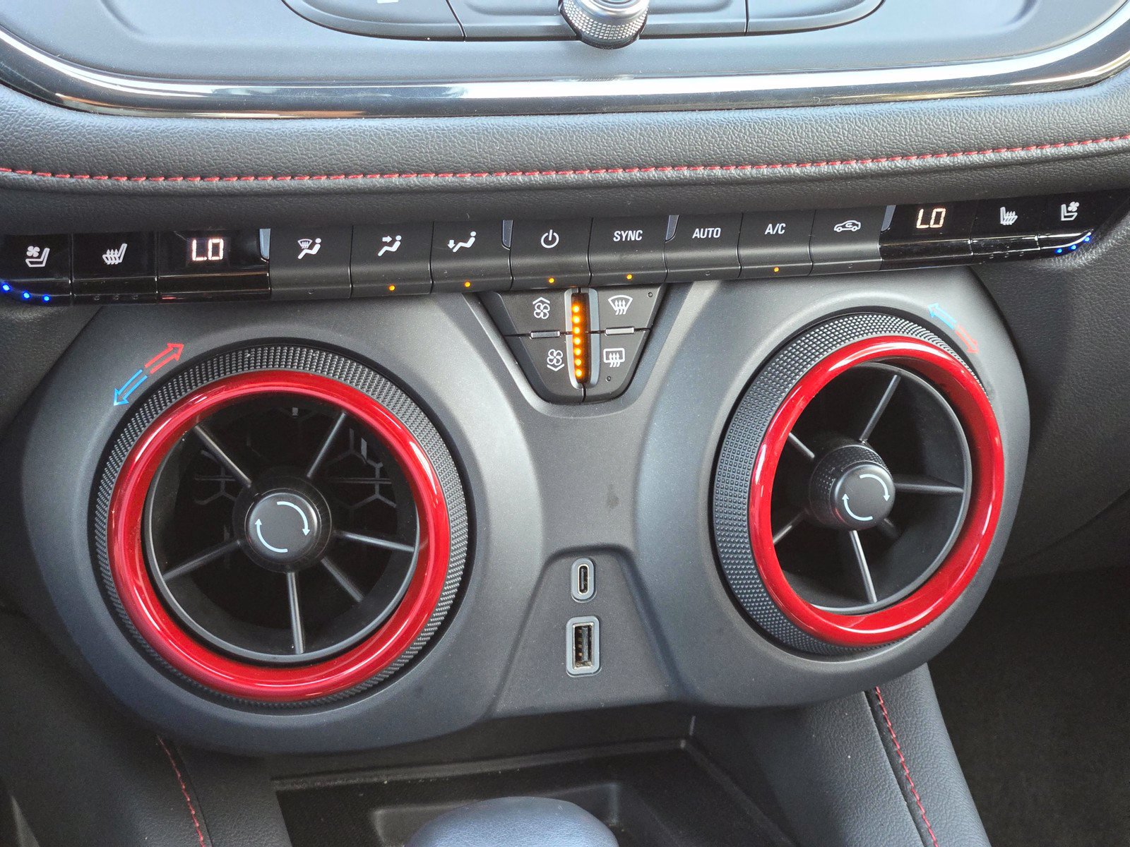 Used 2023 Chevrolet Blazer RS w/ Driver Confidence II Package FWD image 18