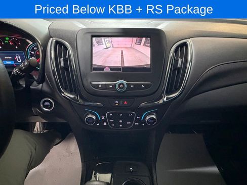 Used 2023 Chevrolet Equinox RS FWD image 15