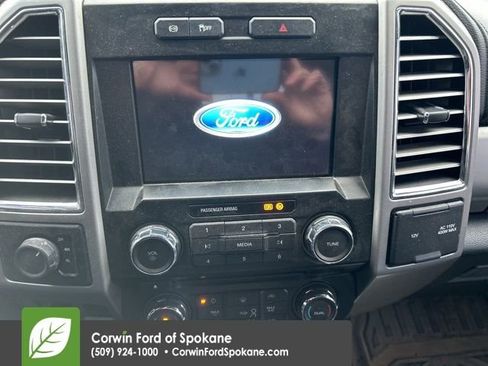 Used 2017 Ford F350 Lariat w/ Chrome Package image 11