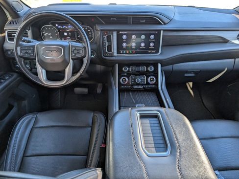 Used 2021 GMC Yukon Denali w/ Denali Premium Package image 11