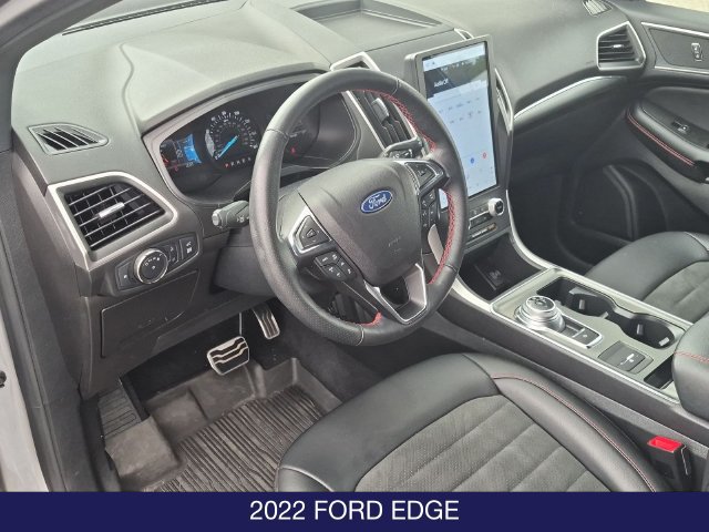 Used 2022 Ford Edge ST-Line w/ Cargo Accessory Package AWD/4WD image 11