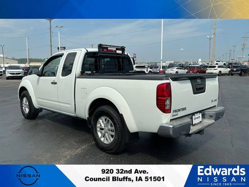 Used 2016 Nissan Frontier SV AWD/4WD image 6