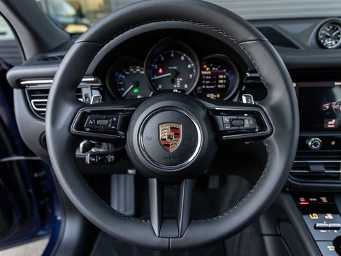 Certified 2026 Porsche Macan AWD/4WD image 29