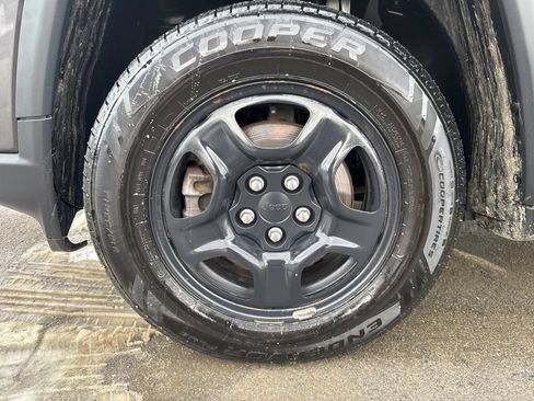Used 2019 Jeep Compass Sport AWD/4WD image 12