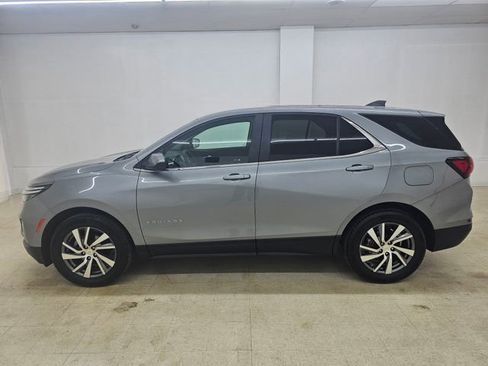 Used 2024 Chevrolet Equinox LT w/ LPO, Floor Liner Package FWD image 18