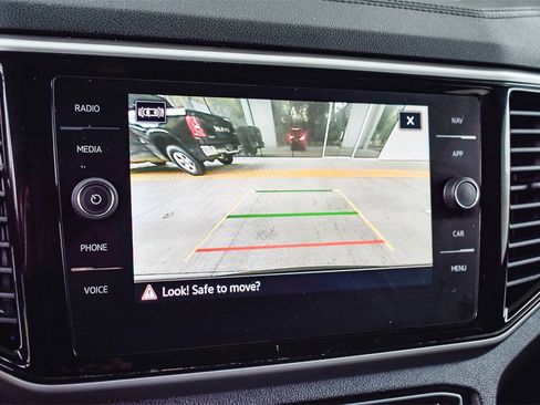 Used 2021 Volkswagen Atlas SEL Premium image 23