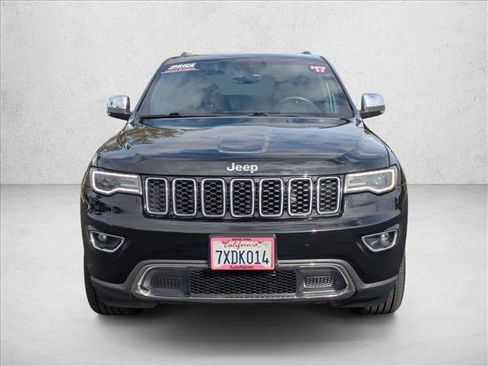 Used 2017 Jeep Grand Cherokee Limited w/ Luxury Group II image 2