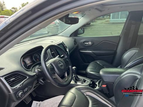 Used 2019 Jeep Cherokee Limited AWD/4WD image 22