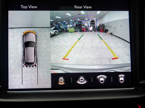 Used 2021 Maserati Levante GTS image 28