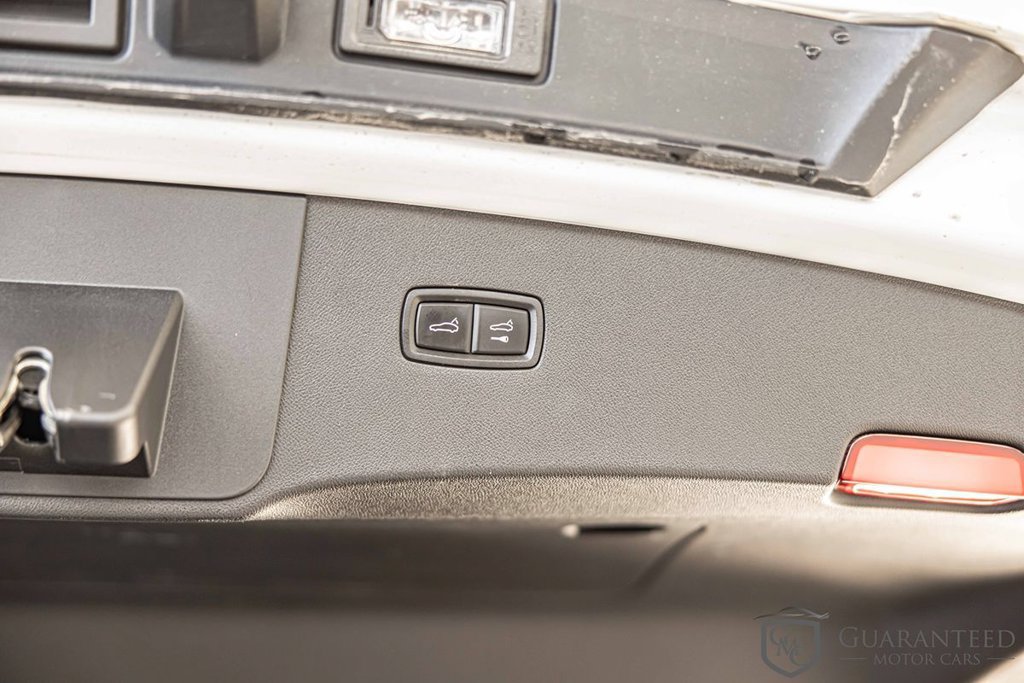 Used 2023 Porsche Cayenne Turbo AWD/4WD image 18