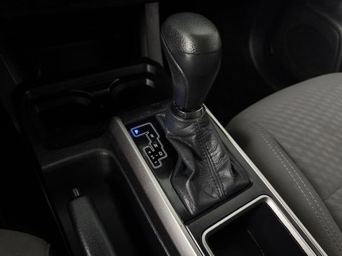 Used 2021 Toyota Tacoma SR5 RWD image 20