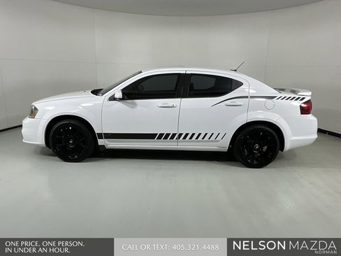 Used 2013 Dodge Avenger SXT w/ Sun/Sound Group image 5