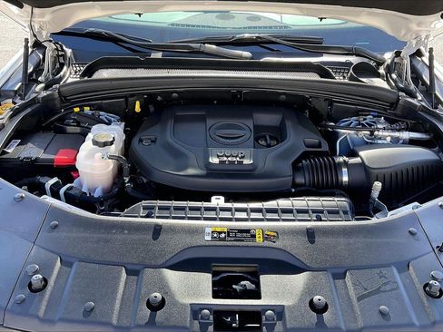 Certified 2023 Jeep Grand Cherokee Overland w/ Luxury Tech Group IV image 39