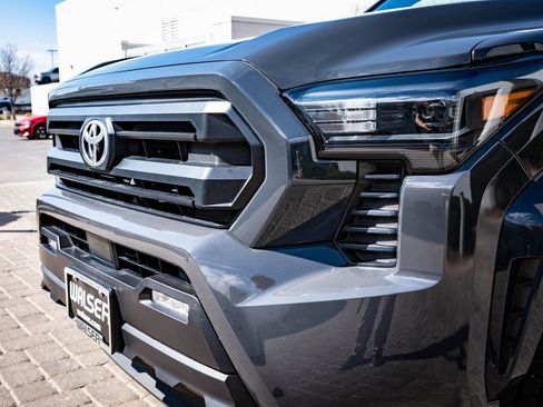 Used 2025 Toyota Tacoma SR5 image 3