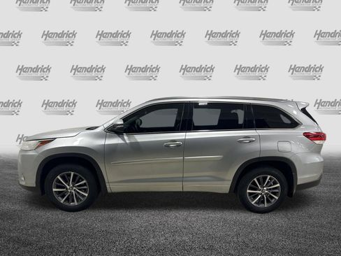 Used 2018 Toyota Highlander XLE image 7
