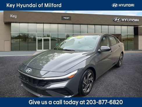 Certified 2025 Hyundai Elantra Sport FWD image 1
