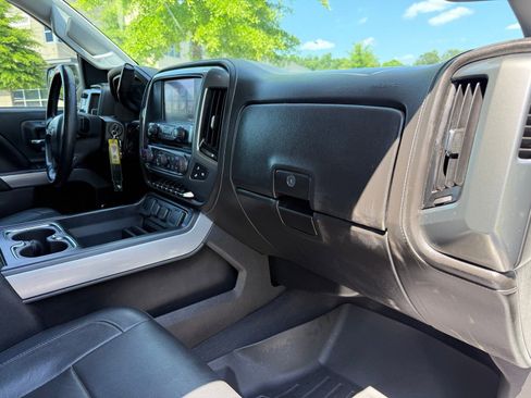 Used 2018 Chevrolet Silverado 1500 LTZ Z71 w/ LTZ Plus Package AWD/4WD image 22