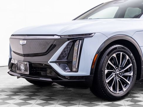 Used 2024 Cadillac Lyriq Sport AWD/4WD image 40