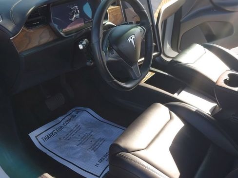 Used 2018 Tesla Model X 100D AWD/4WD image 17