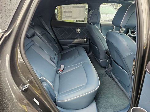 New 2026 Genesis GV60 Advance image 27