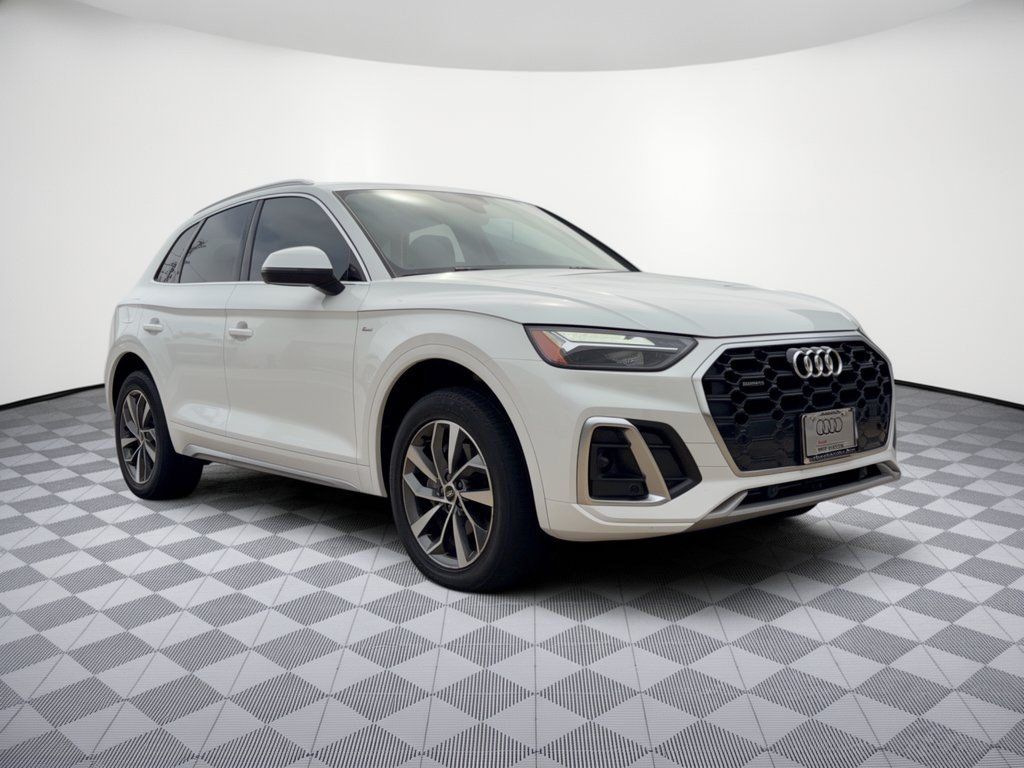 Used 2023 Audi Q5 2.0T Premium w/ Convenience Package AWD/4WD image 7