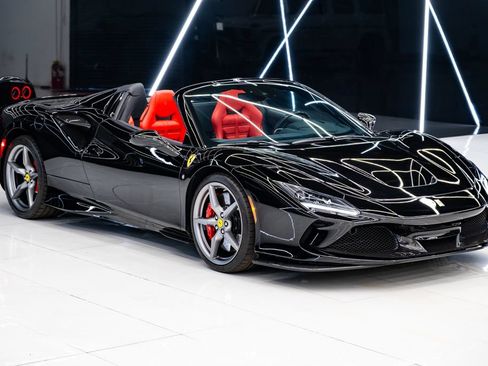 Used 2023 Ferrari F8 Tributo RWD image 7