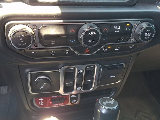 Used 2022 Jeep Wrangler Unlimited Rubicon w/ Safety Group AWD/4WD image 15