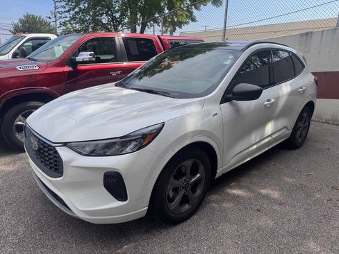 Used 2023 Ford Escape ST-Line w/ Tech Pack #1 FWD image 1