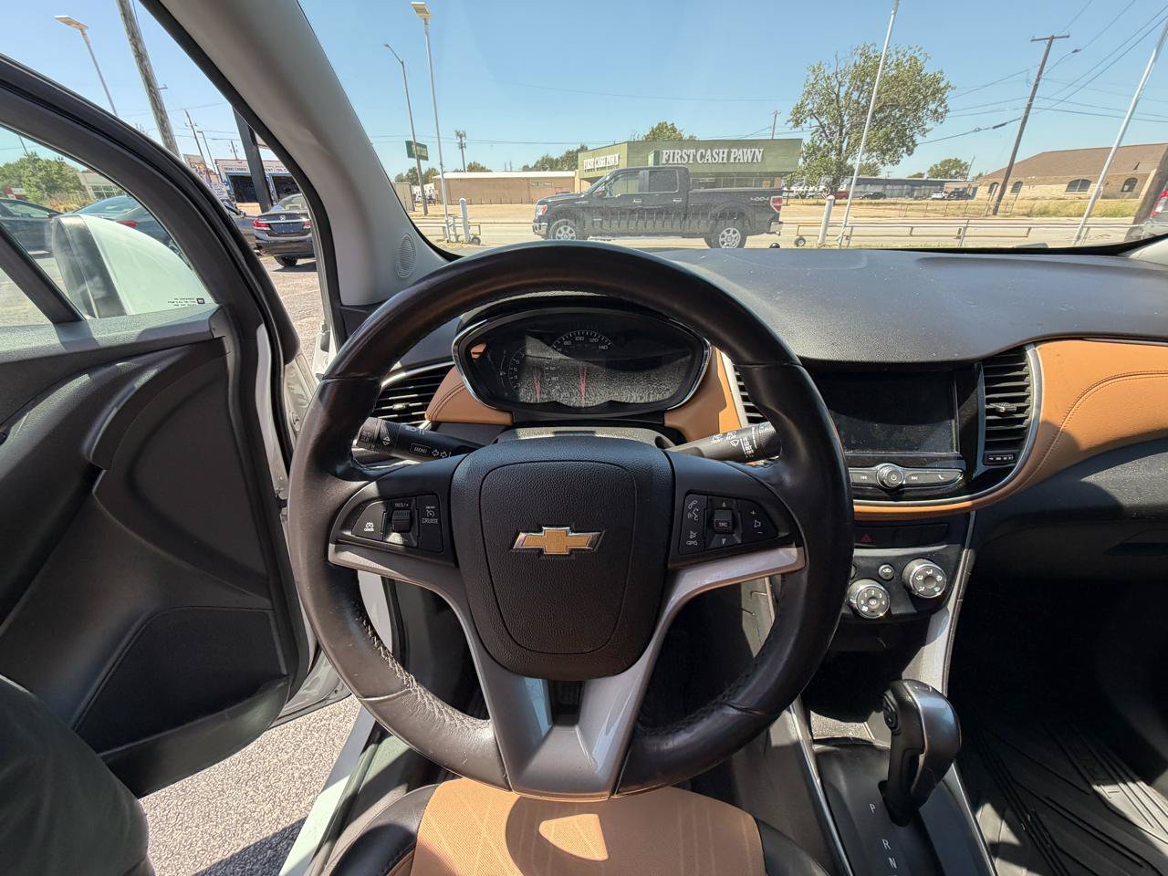 Used 2019 Chevrolet Trax LT w/ LT Convenience Package FWD image 13