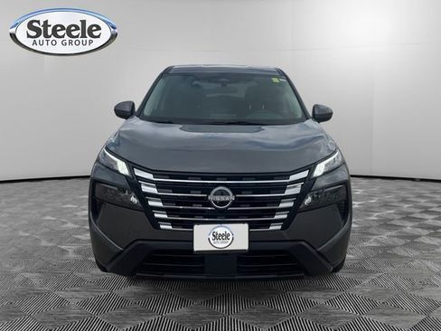 Used 2025 Nissan Rogue SV image 8