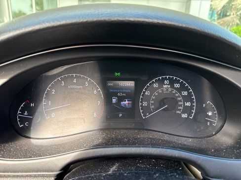 Used 2012 Hyundai Genesis 5.0 image 3