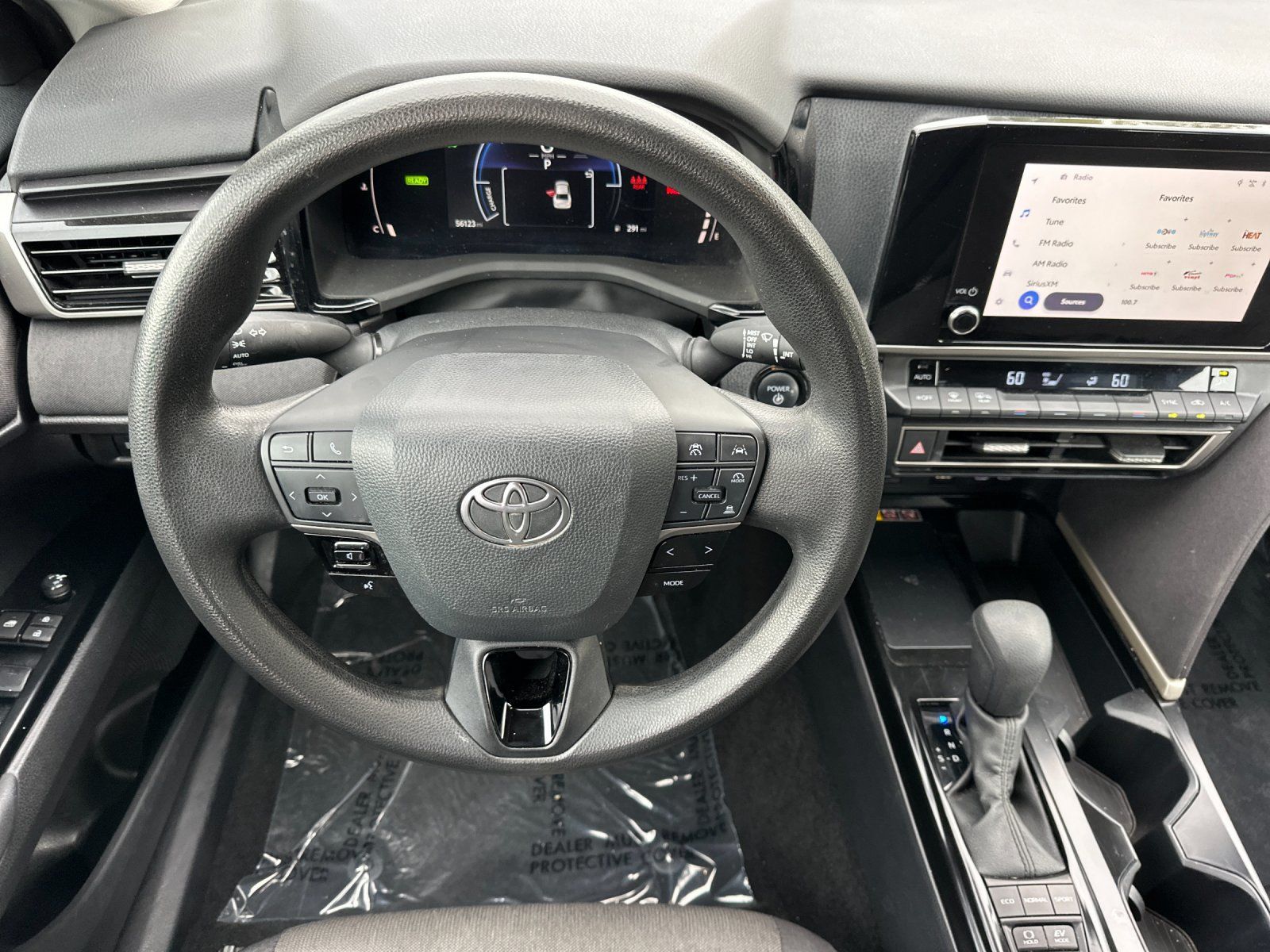 Used 2025 Toyota Camry LE FWD image 13