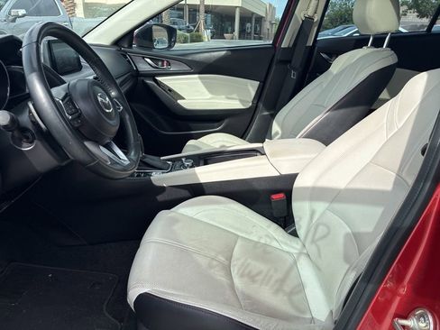 Used 2017 MAZDA MAZDA3 Grand Touring w/ Premium Equipment Package image 9