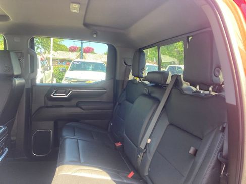 Certified 2025 GMC Sierra 1500 SLT w/ SLT Premium Plus Package AWD/4WD image 16