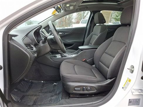 Used 2022 Chevrolet Malibu LT image 13