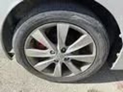 Used 2013 Hyundai Accent SE FWD image 28