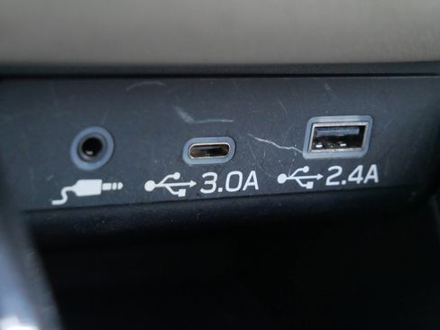 Used 2023 Subaru Outback Limited image 21